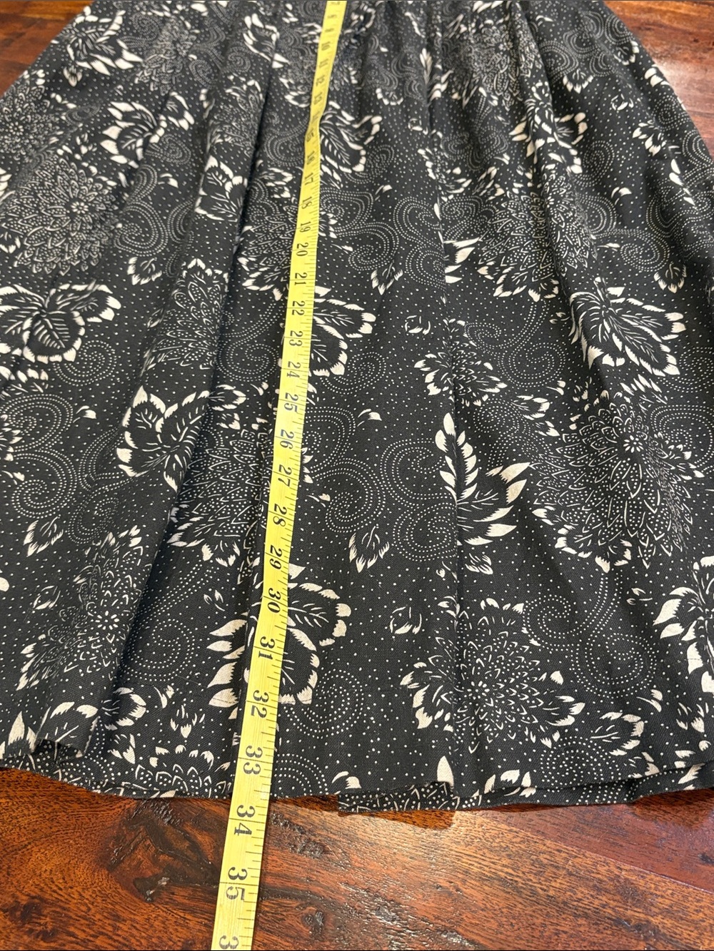 Vintage Ralph Lauren 80s Black and Cream Floral Pleated A-Line Skirt size 6 - Picture 13 of 15